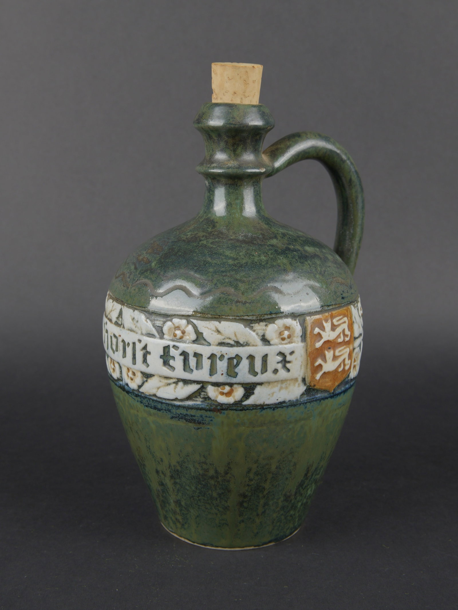 Flacon Flieger Horst Evreux. Fliegerhorst Evreux flask. (1 of 5)
