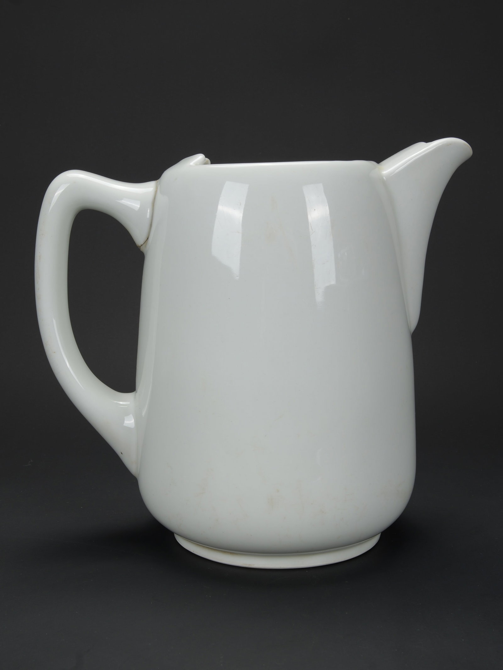 Cafetiere de la Luftwaffe. Luftwaffe coffee pot. (1 of 6)