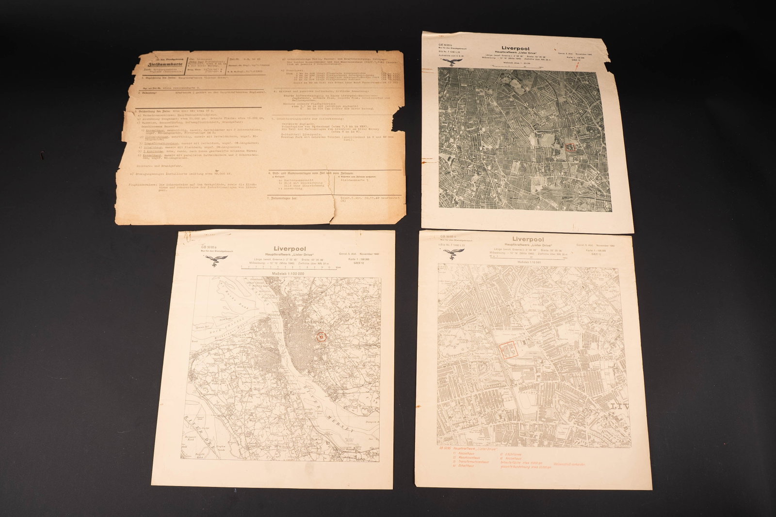 Ordres de mission LW. Luftwaffe mission orders.: Ordres de mission de la Luftwaffe concernant les bombardements sur l Angleterre. Comprenant un feuillet en papier indiquant la zone de bombardement, ici la centrale electrique de Liverpool, situee