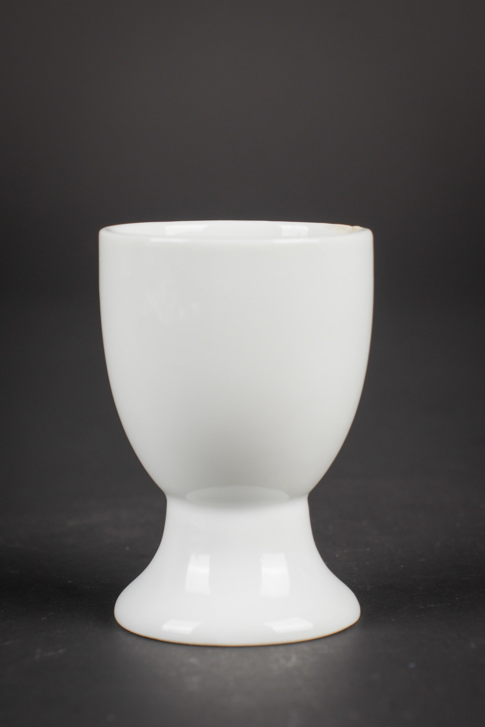 Coquetier de la Kriegsmarine. Kriegsmarine egg cup. (1 of 4)
