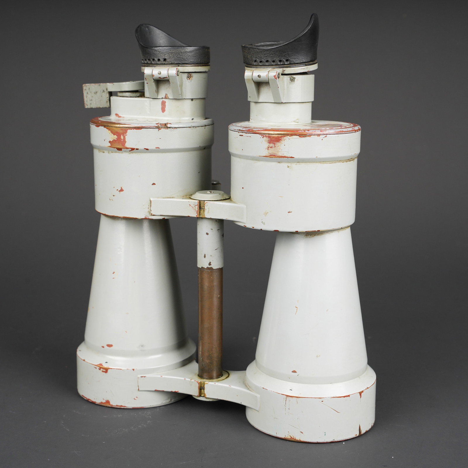 Jumelles UDF 7 X 50. UDF 7 ? 50 binoculars. (1 of 12)