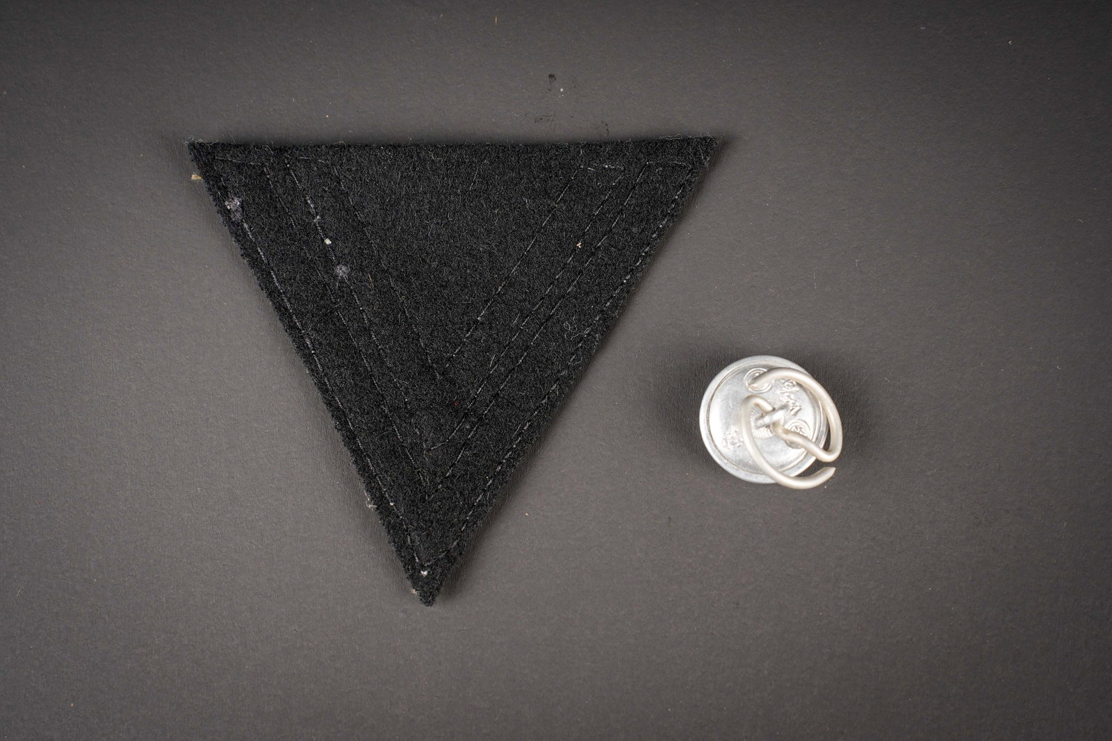 Insignes SS. SS insignia. - 2