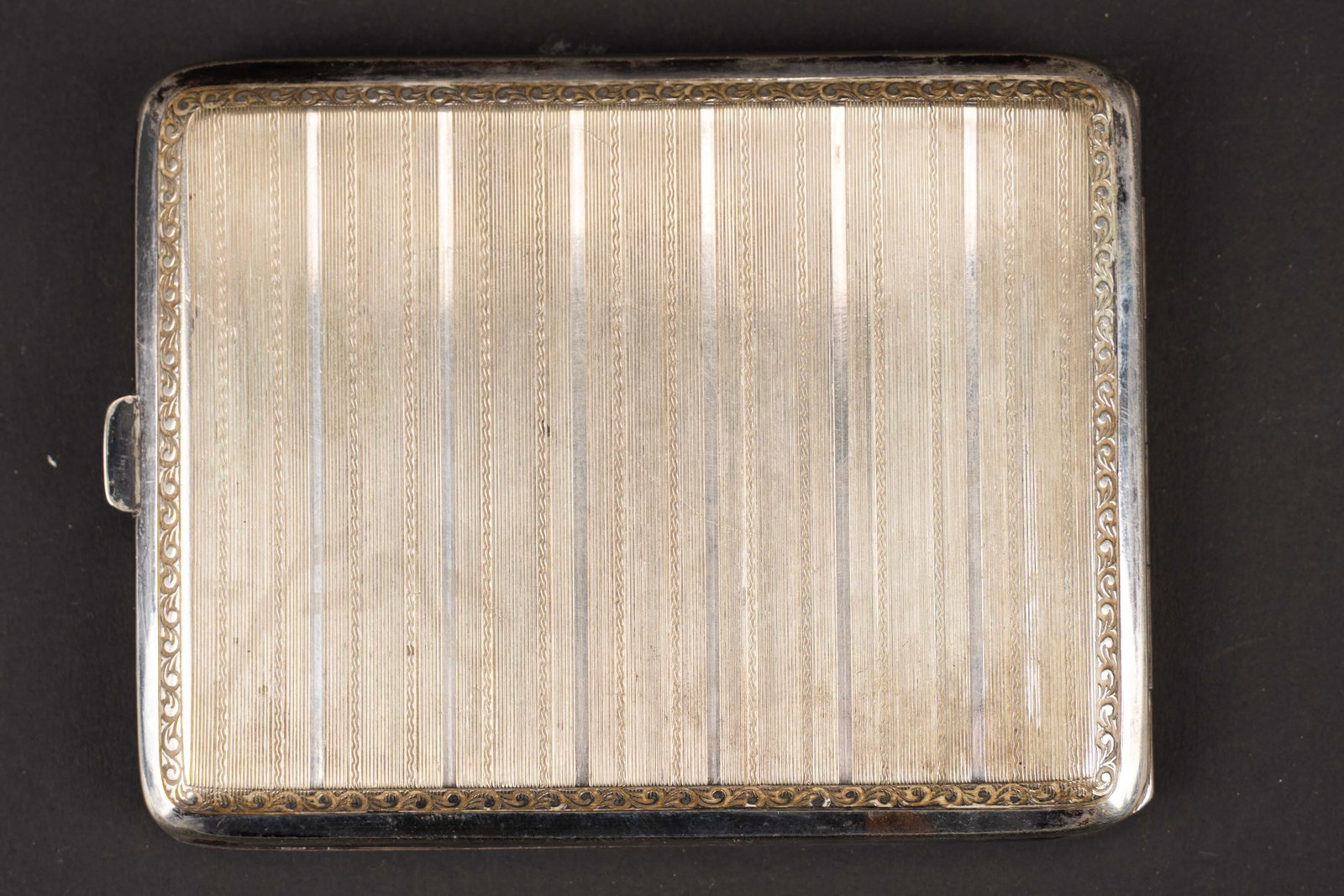 Etui a cigarette SS. SS cigarette case. - 2