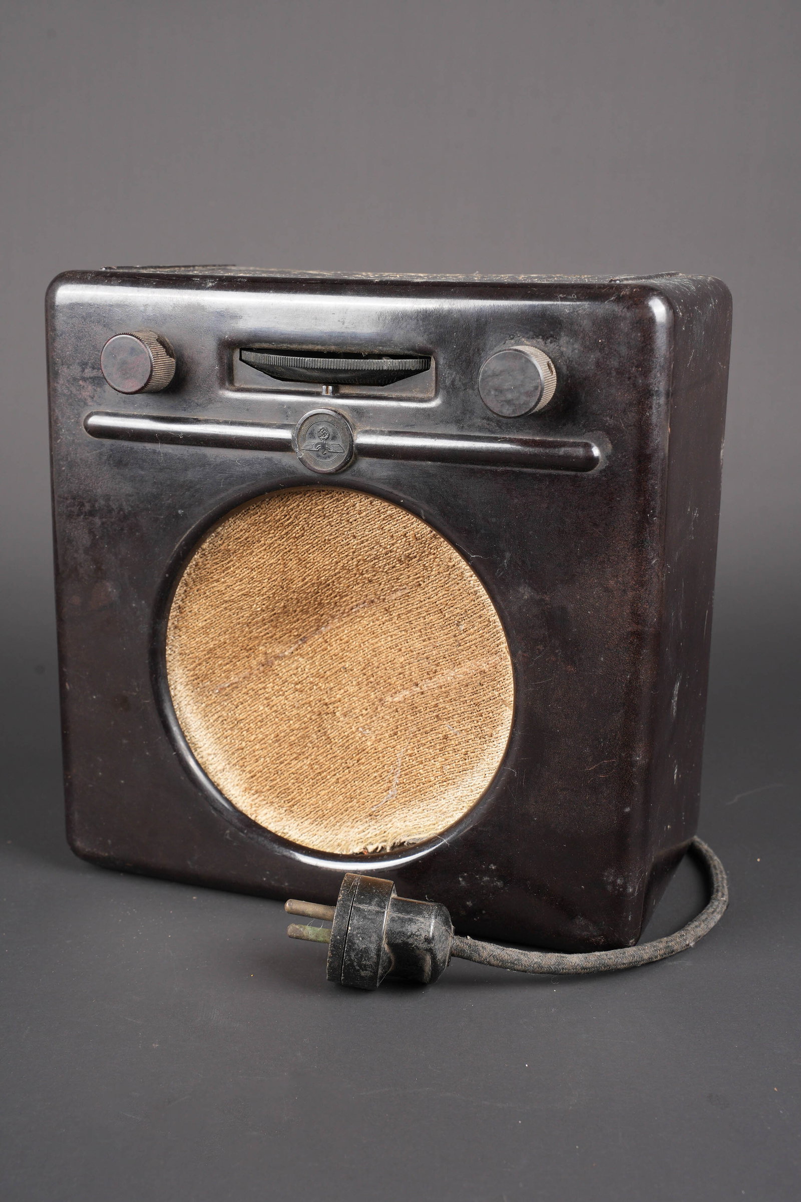 Radio du peuple. German People?s Receiver (1 of 8)