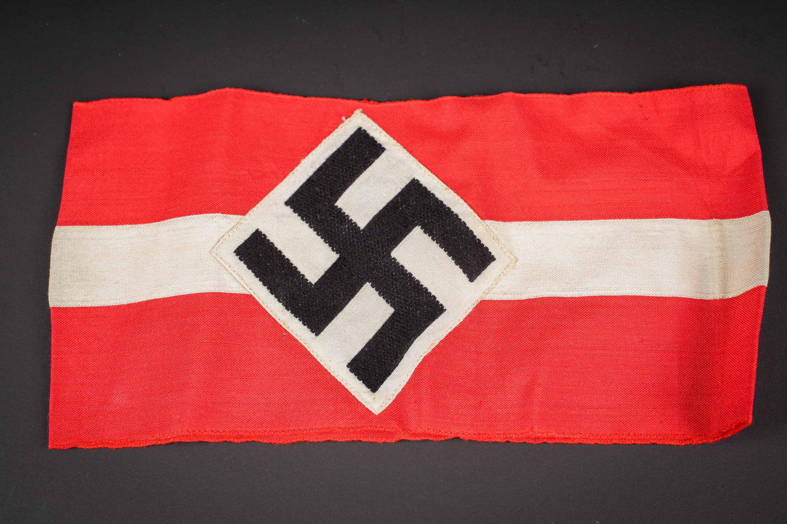 Brassard Hitlerjugend. Hitler Youth armband. (1 of 2)
