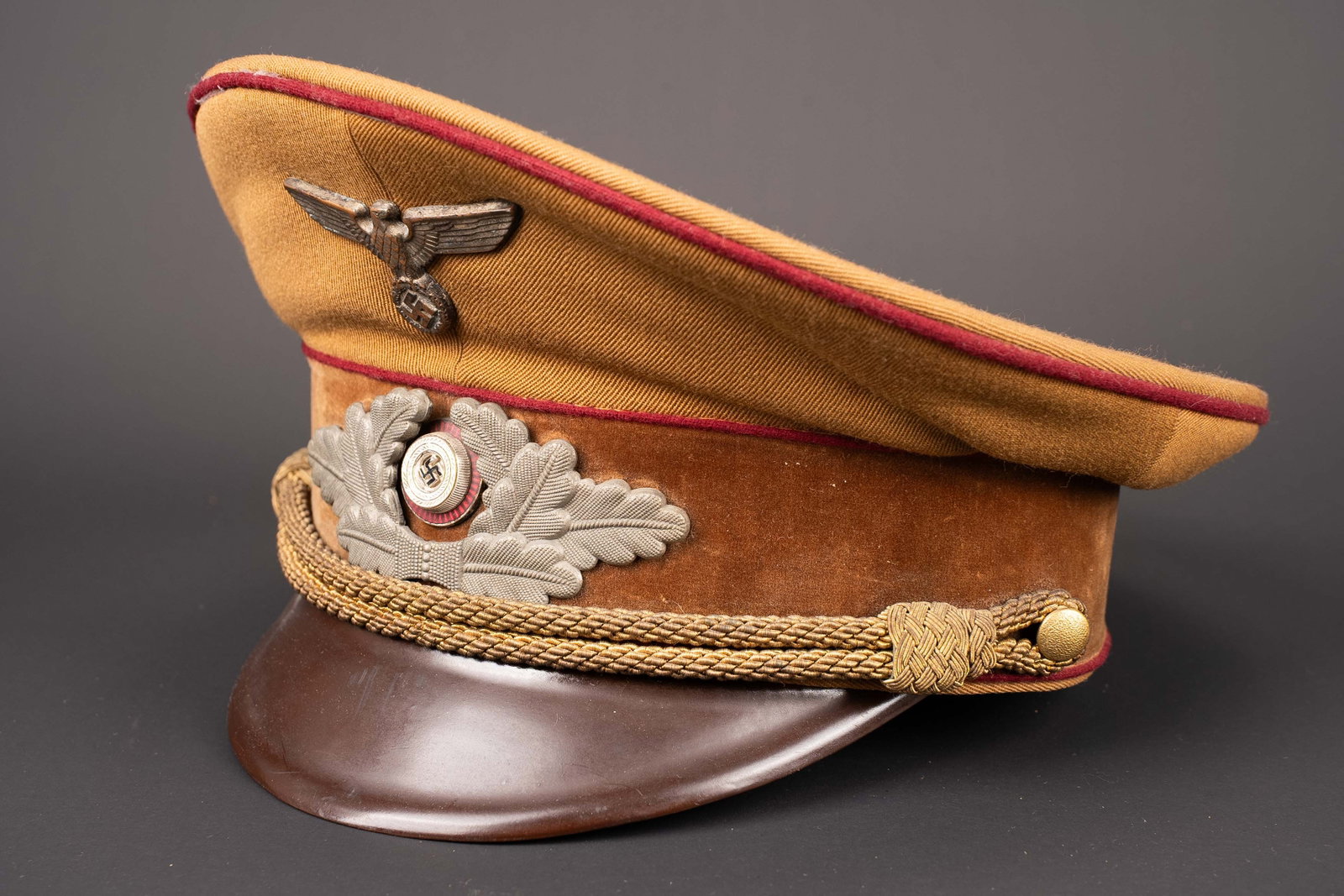Casquette Politischer Leiter Gauleitung. Political Leader (Gauleitung) visor cap. (1 of 11)