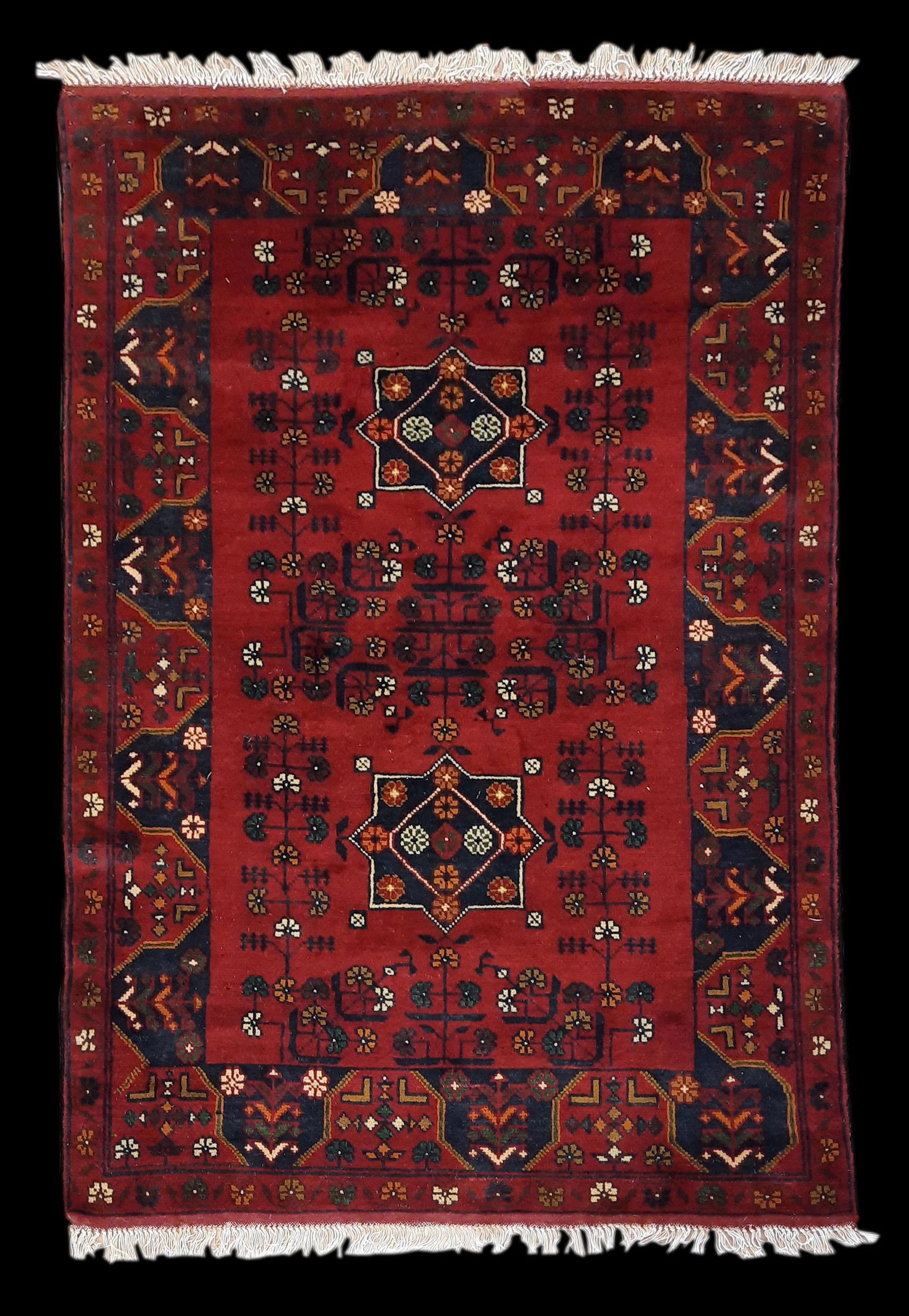 New 5'10" x 3'9" Pakistani Khan Mohammed Throw Rug (1 of 3)