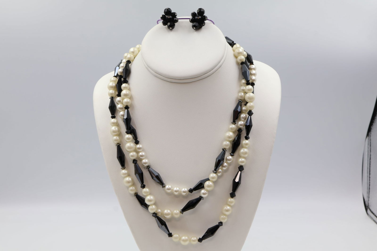 Vintage Sherman Art Deco Style Necklace & Earrings (1 of 5)