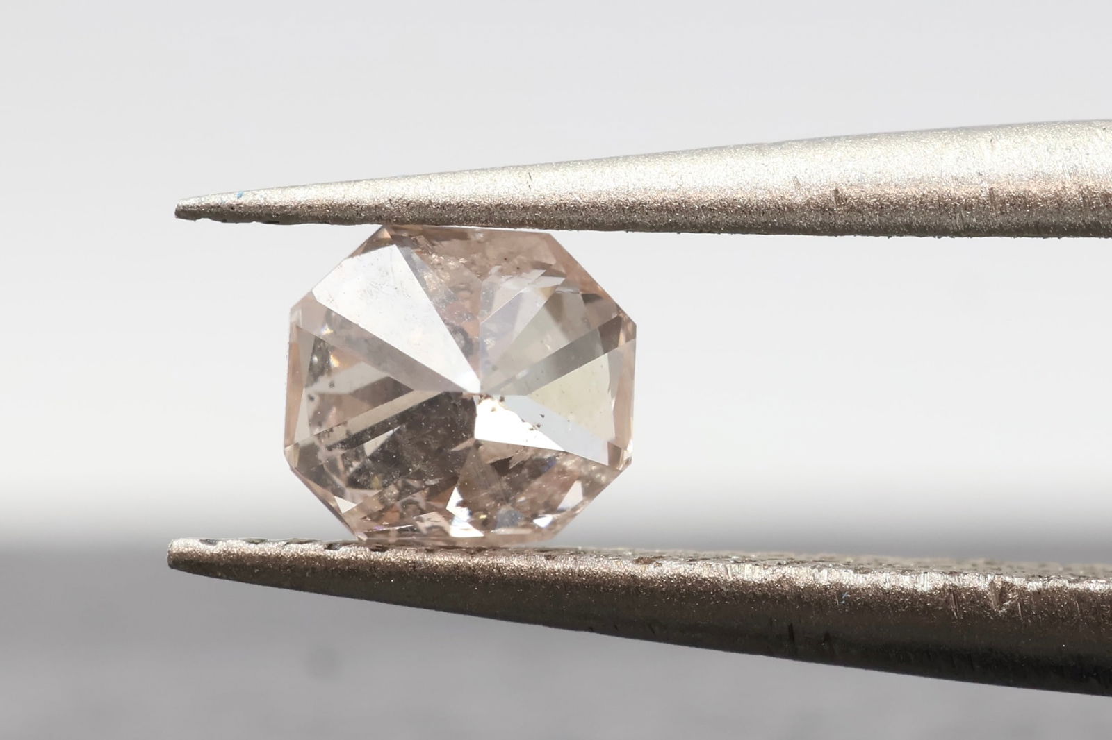 GIA 0.59ct Fancy Lt Brown Pink Diamond - 3