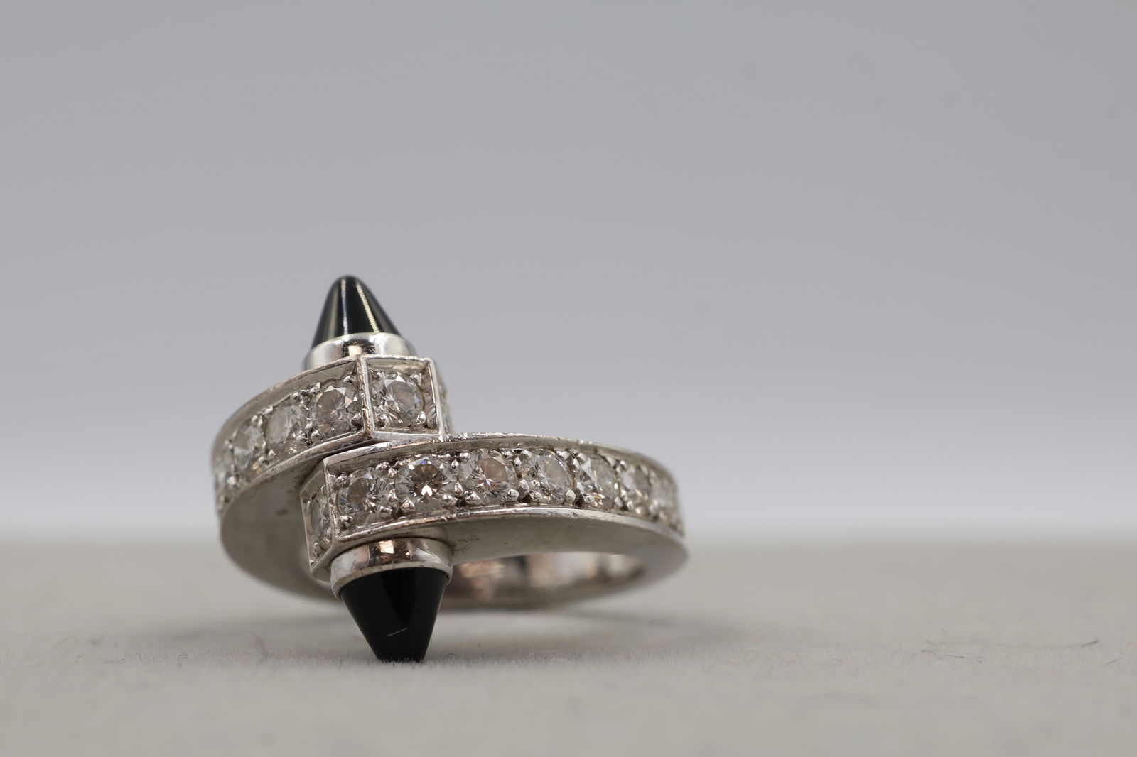 Cartier 18k White Gold Diamond Sapphire Ring - 2