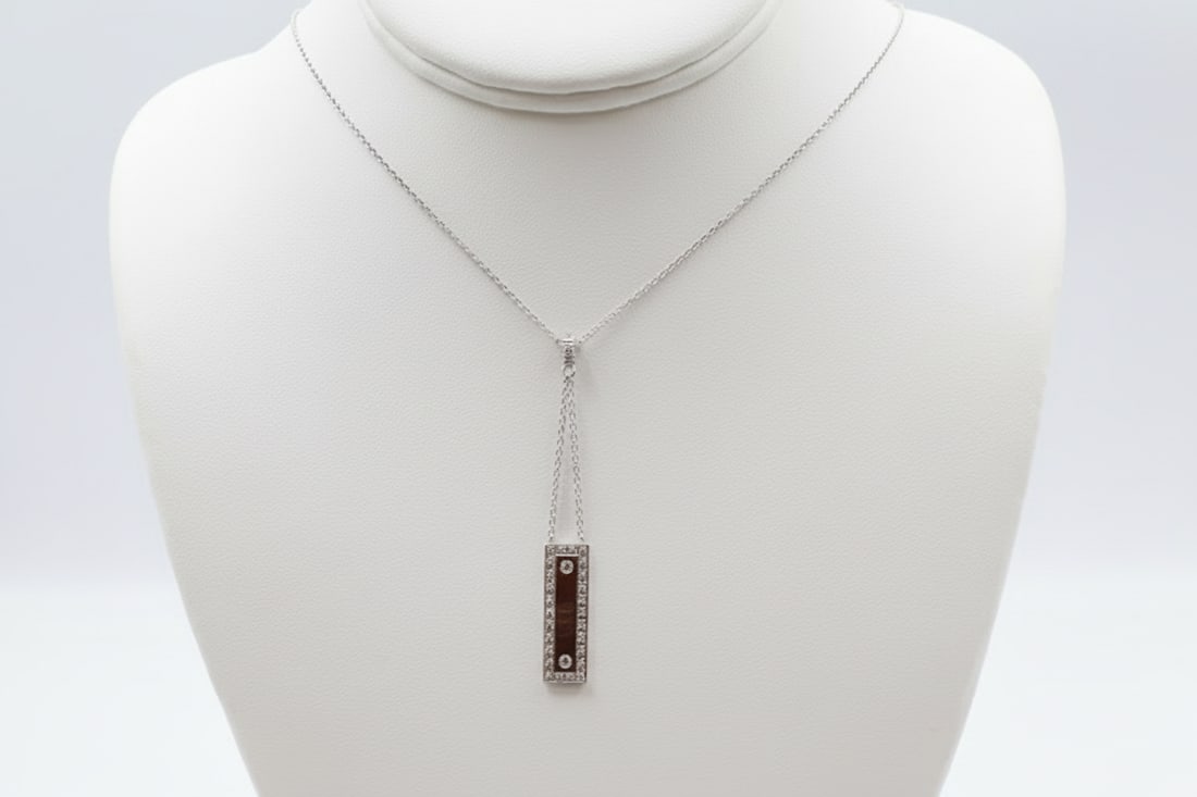 Gucci 18k White Gold Diamond Bar Necklace: Gucci bar necklace in 18k white gold set with white diamonds. Length: 18 inches. Total weight: 7.2g. Stamped Gucci, 750, Made in Italy.