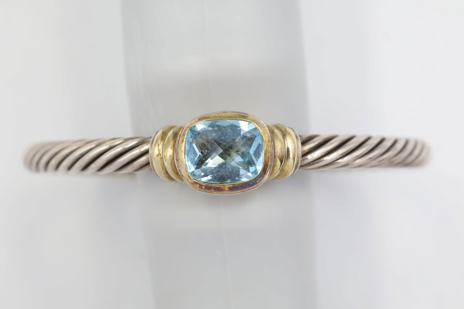 David Yurman Cable Cuff — Aquamarine 32.3g: David Yurman cable cuff bracelet in 925 sterling silver set with 2 aquamarine stones. Total weight: 32.3g. Stamped David Yurman, 925.