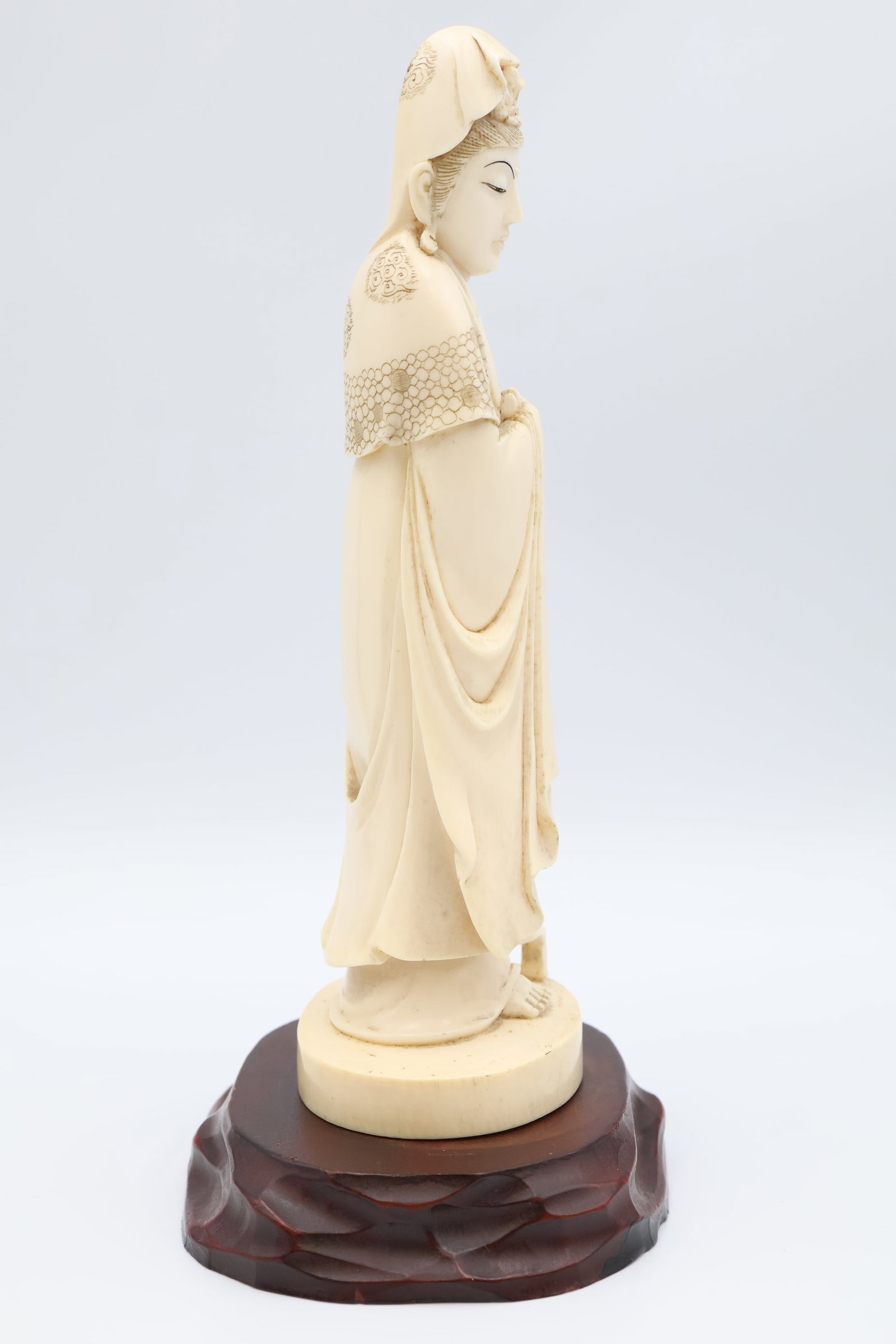 Hand Carved ChineseFigural Study - 4