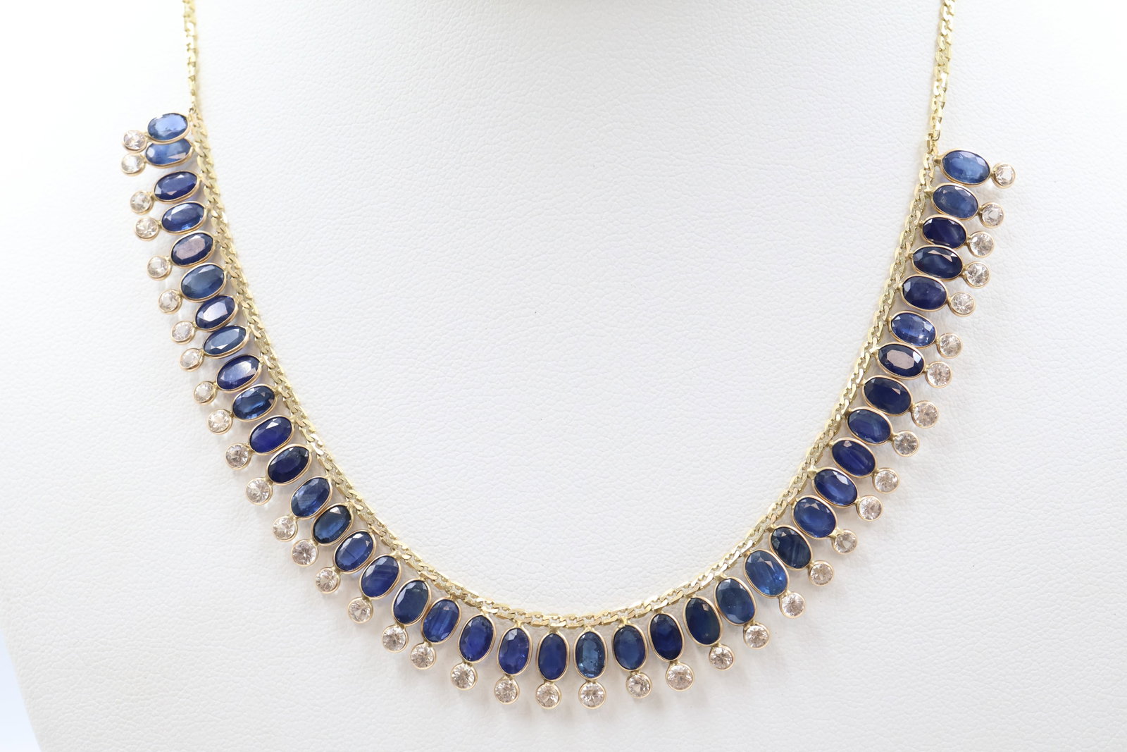18k Yellow Gold & Sapphire Necklace (1 of 5)