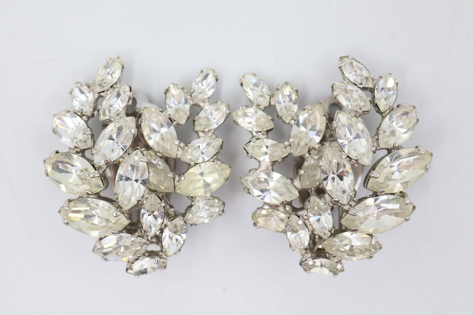 Sherman Clear Crystal Earrings: Vintage Sherman earrings featuring brilliant clear crystals in a classic sparkling design. A timeless and collectible example of Sherman’s renowned Canadian costume jewellery.