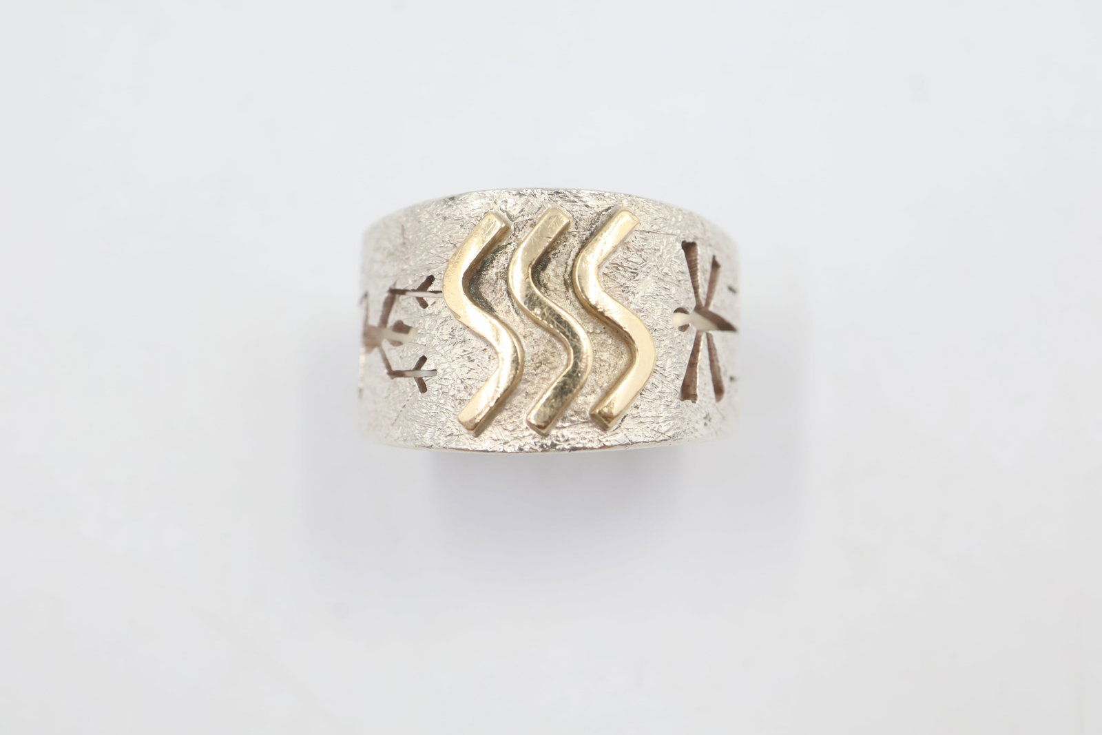 Zuni Sterling Silver Squiggle Ring (1 of 4)