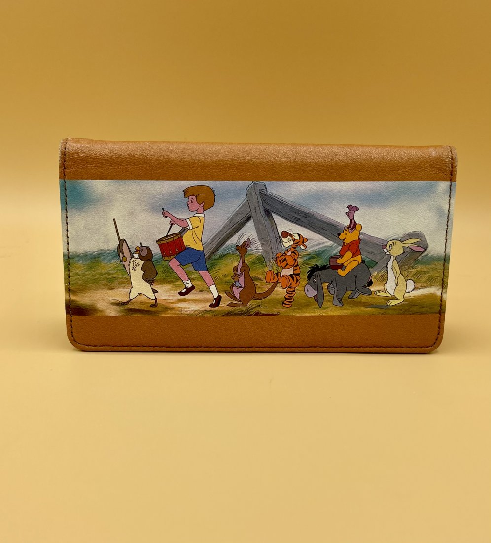 DISNEY Winnie the Pooh Characters Leather Bi-fold (1 of 5)