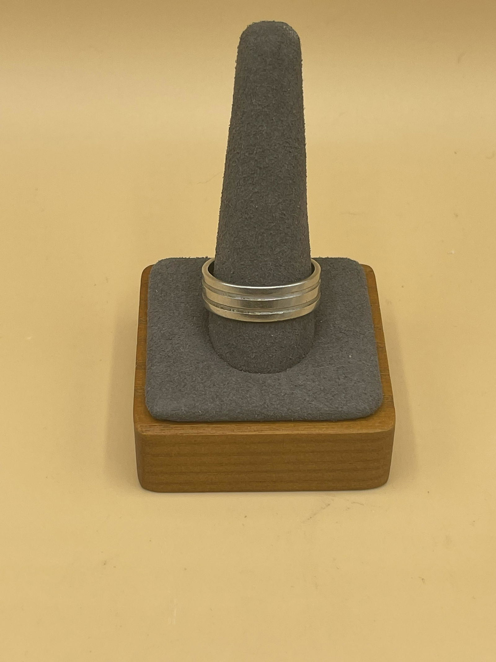 Men's Solid 925 Band Ring (1 of 3)