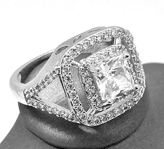 1.78CT Halo Cushion Cut Diamond Ring 18K (1 of 2)