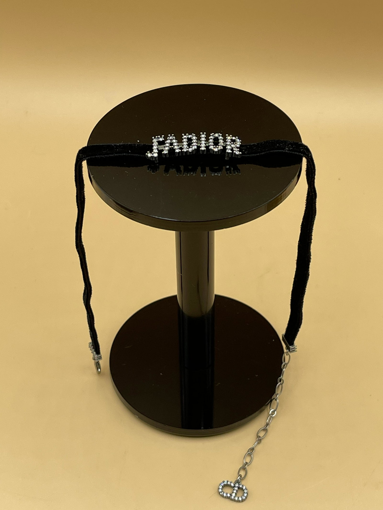 J'Adior DIOR Velvet Choker Necklace w Packaging: J'Adior DIOR Velvet Choker Necklace w/ Original Packaging including: dust bag, box, necklace and DIOR shopping bag