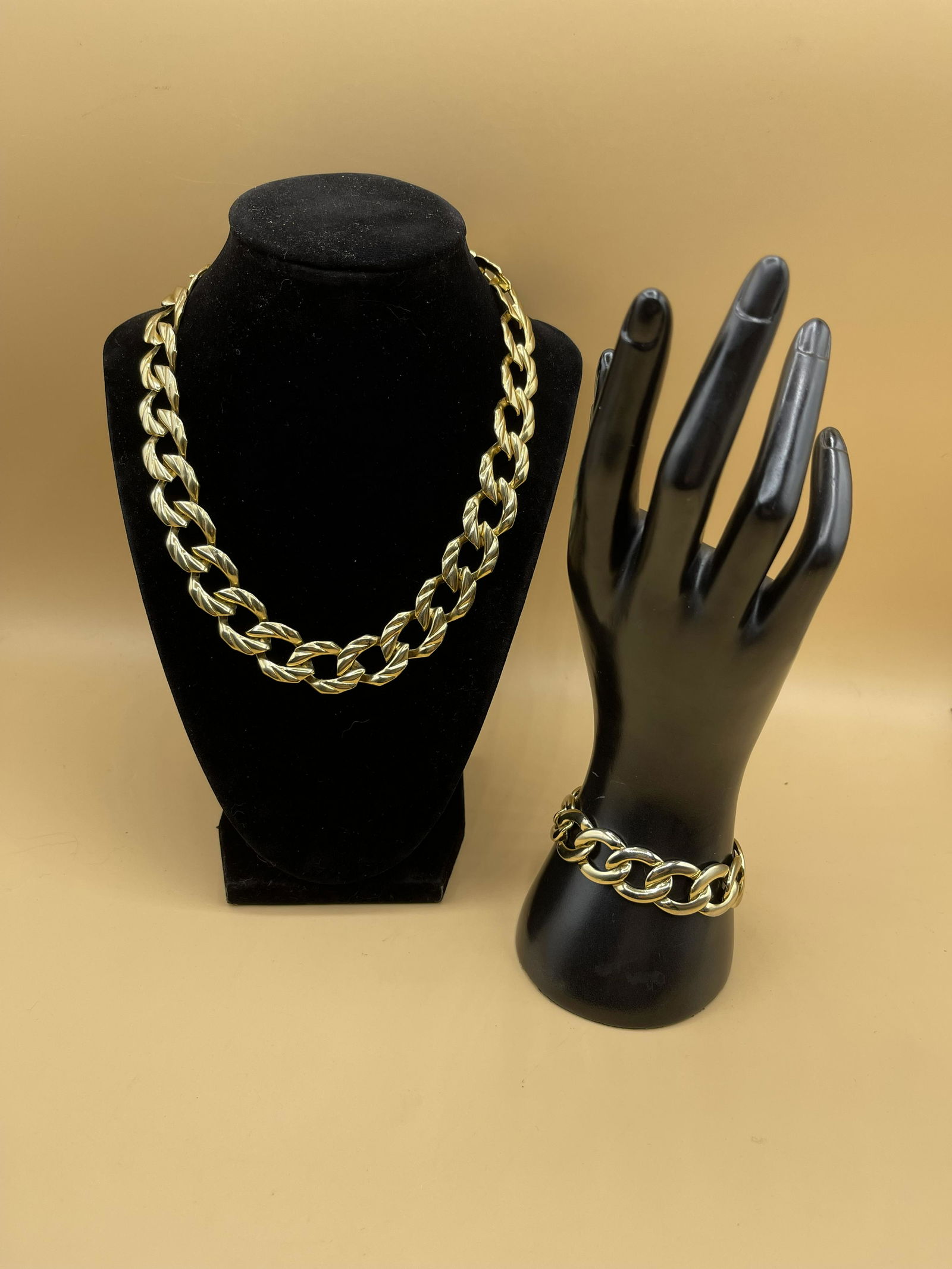 Solid 18K Gold Cuban Link Chain Jewelry Set (1 of 5)