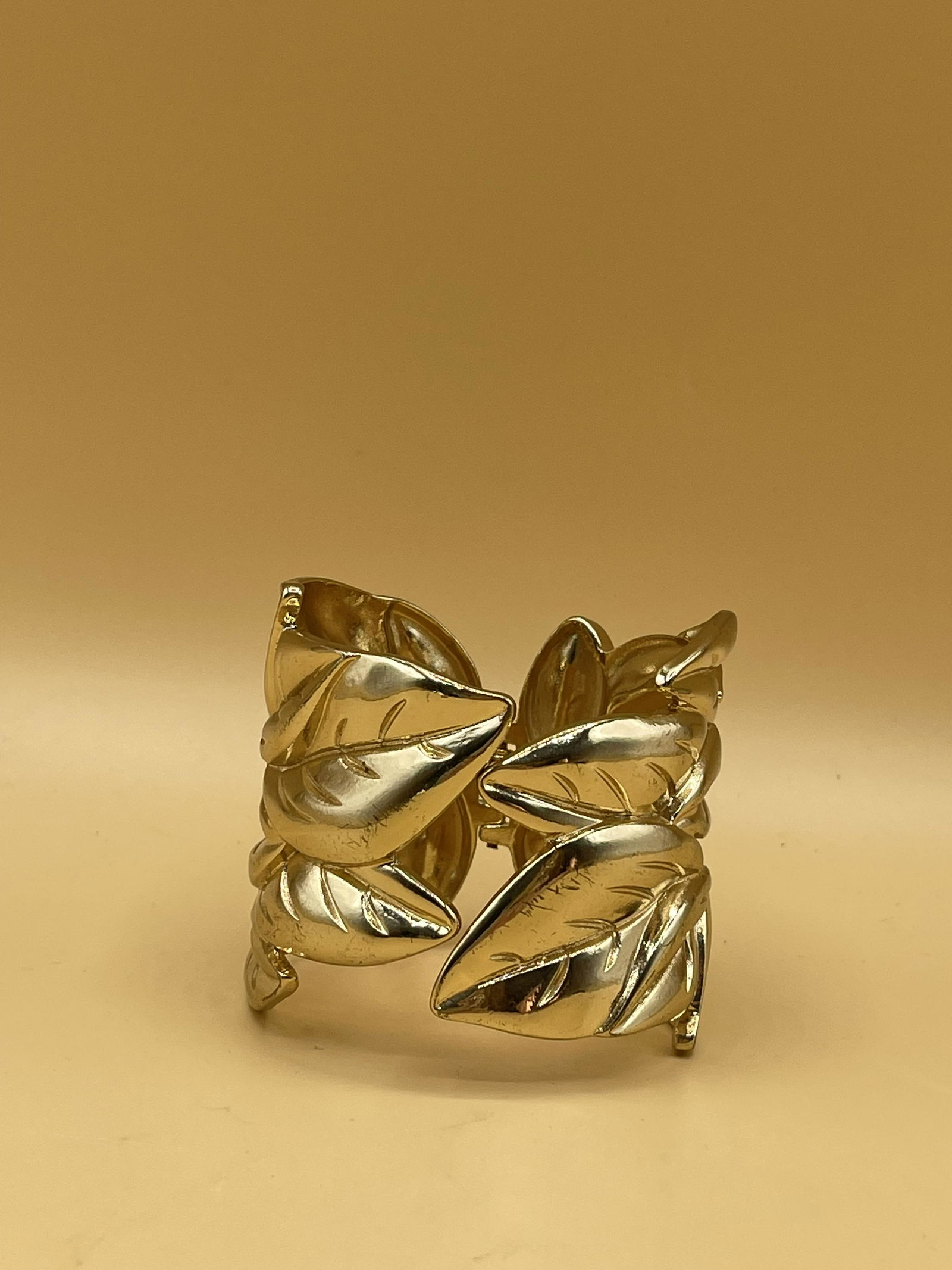Antique 18K Yellow Gold Leaves Art Deco Cuff Bracelet (1 of 3)