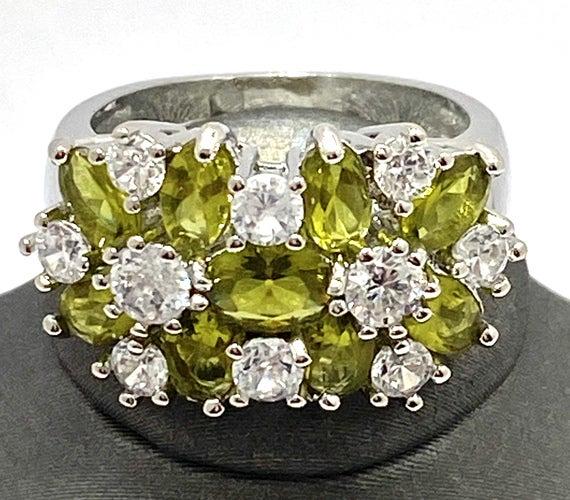 5.98ctw Peridot & White Sapphire Ring 18K (1 of 2)