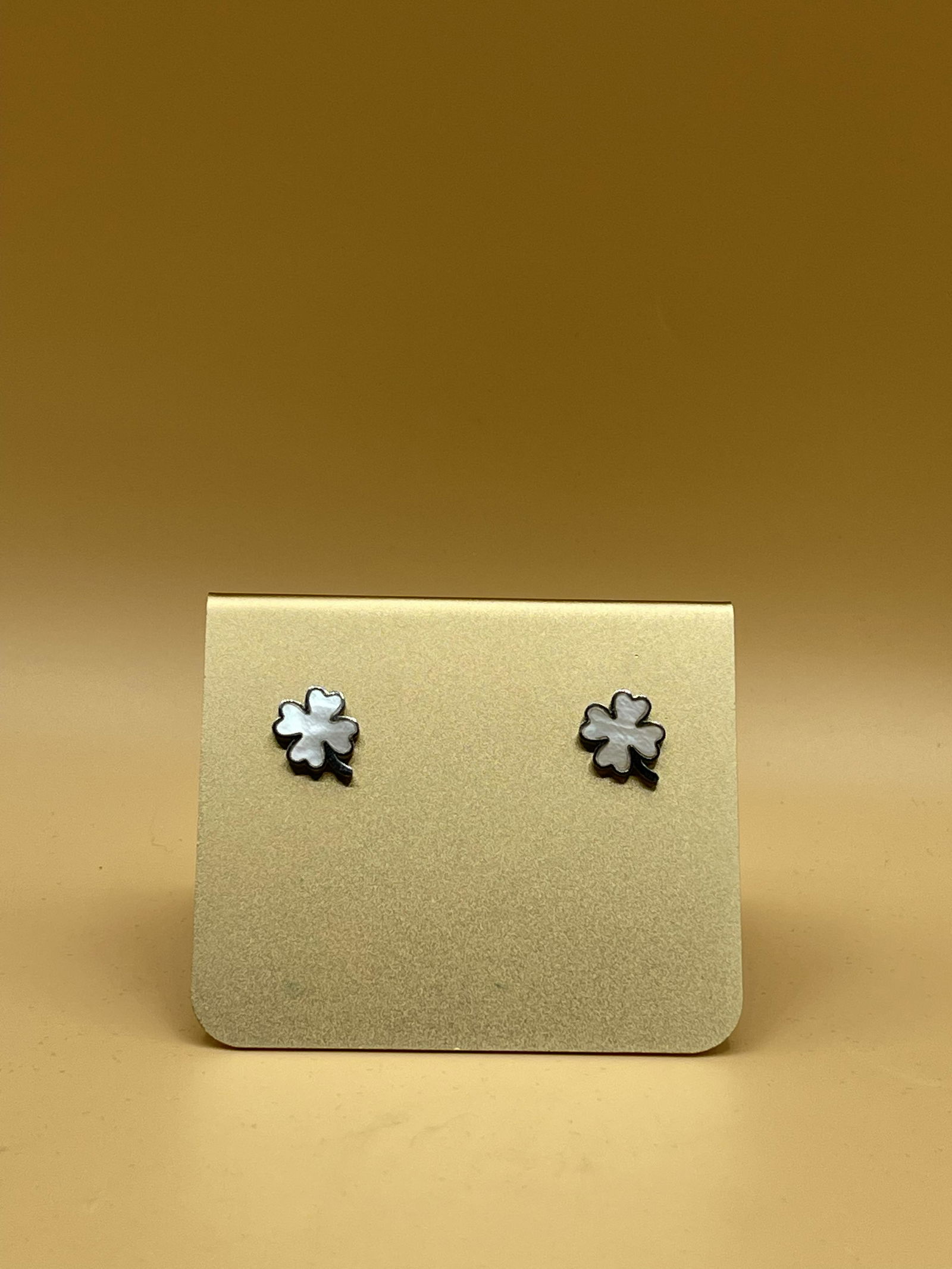 Vintage Van Cleef and Arpels MOP Clover Earrings: Vintage Van Cleef and Arpels MOP Clover Earrings