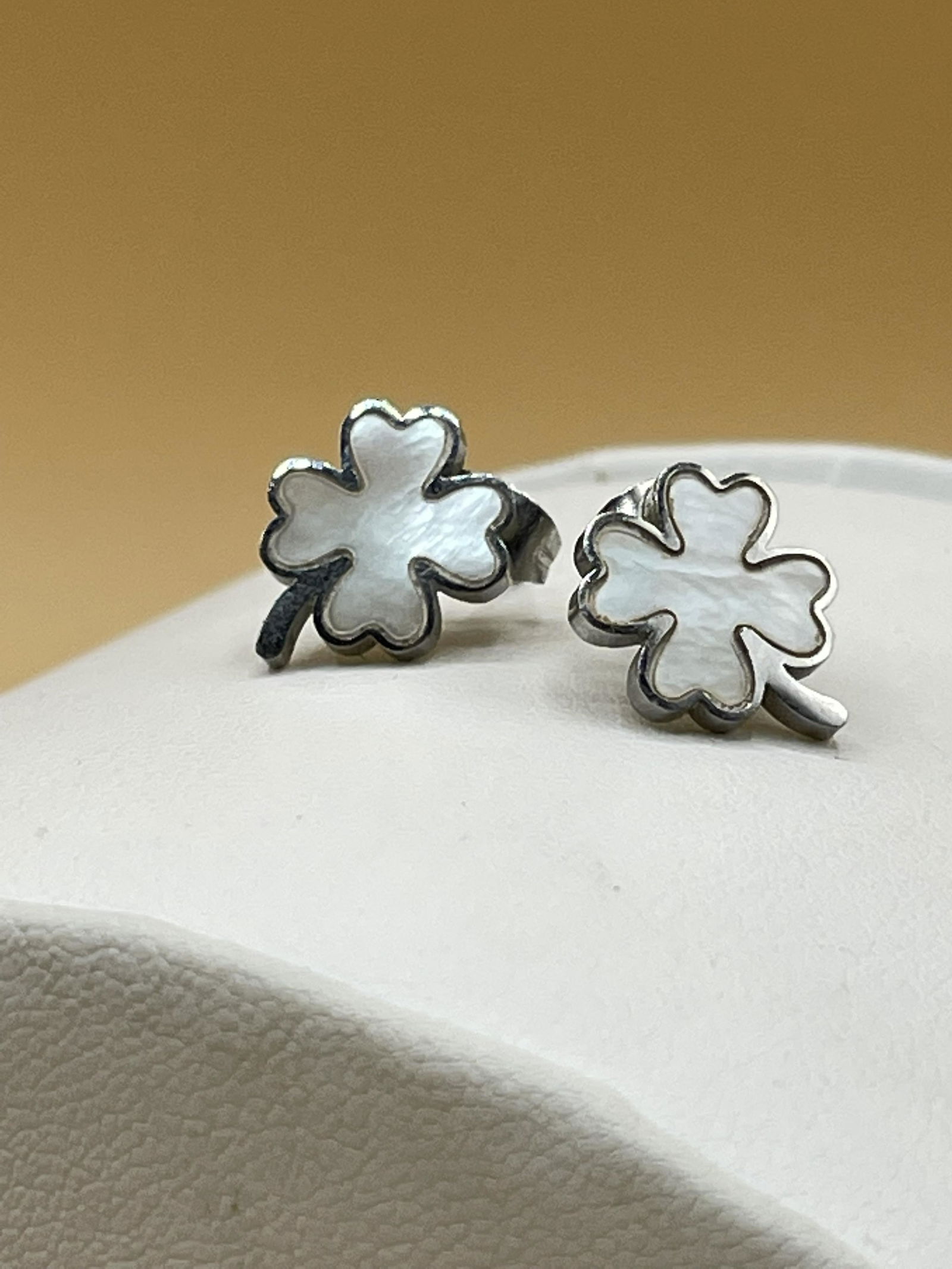 Vintage Van Cleef and Arpels MOP Clover Earrings: Vintage Van Cleef and Arpels MOP Clover Earrings