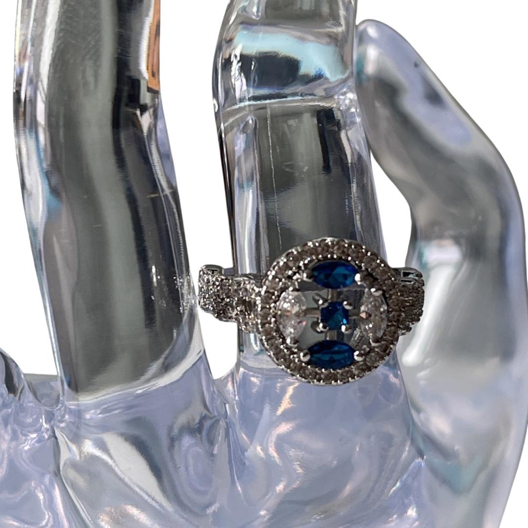 1.23CTW Blue & White Round Sapphire Ring (1 of 3)