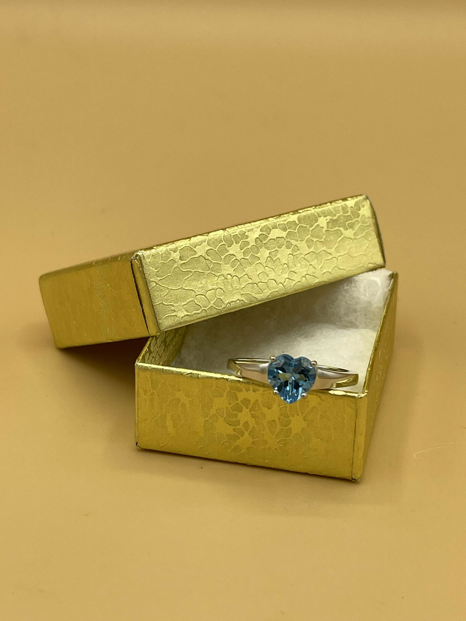 2CT Natural Blue Topaz 925 Heart Ring (1 of 3)