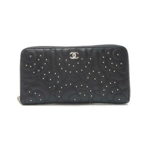 Authentic CHANEL Wallet 82281: This item qualifies for FREE DOMESTIC SHIPPING to customers in the USA Mpn: 82281 Brand: Chanel Department: Ladies Style: Purse Size: W X H X Gusset (W):19.5Cm X 10.5Cm X 2.5Cm Color: Black / Silver M