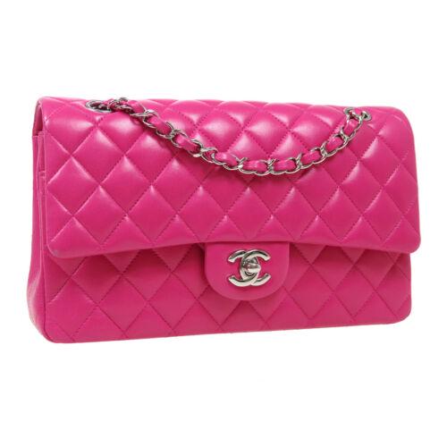 Authentic CHANEL Classic Double Flap Medium Chain: This item qualifies for FREE DOMESTIC SHIPPING to customers in the USA Size: Medium Pattern: Matelasse Accents: Logo Quilted Features: Adjustable Strap Certificate of Authenticity Pockets Model: Class