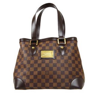 Authentic LOUIS VUITTON HAMPSTEAD PM HAND BAG DAMIER: This item qualifies for FREE DOMESTIC SHIPPING to customers in the USA Size: Medium Features: Inner Pockets Accents: Logo Color: Brown Model: LOUIS VUITTON HAMPSTEAD PM Year Manufactured: 2010-2019