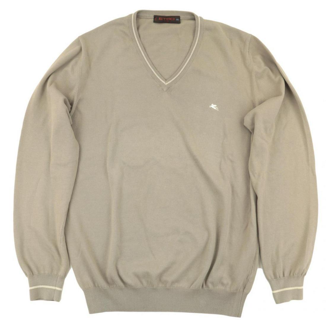 Authentic Etro V-neck cotton knit sweater men's gray: This item qualifies for FREE DOMESTIC SHIPPING to customers in the USA Brand: Etro Material: Cotton ,100% Color: Gray Condition: Used (very good) Gender: Men Size: 3L Overall Traces of Use: Insignific