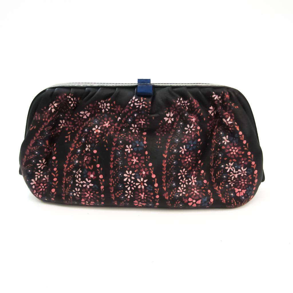 Authentic Etro Floral Women's Leather Pouch: This item qualifies for FREE DOMESTIC SHIPPING to customers in the USA Brand: Etro Model: Floral Type: Pouch Material: Leather Color: Black, Multi-color Size (HxWxD): 16cm x 26cm x 7cm / 6.29'' x 10.2