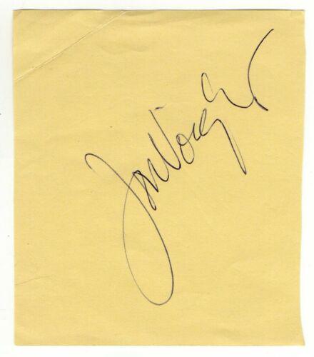 Jon Voight Signed Autographed Paper Cut Signature: Jon Voight Signed Autographed Paper Cut Signature Midnight Cowboy JSA Industry: Movies Autograph Authentication: James Spence (JSA) Object Type: Cards & Paper Player: Jon Voight Original/Reproduction: