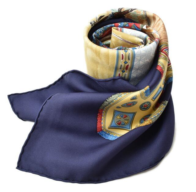 Hermes Scarf Carre 90 Silk Twill Blue Red Yellow: Hermes Scarf Carre 90 Silk Twill Blue Red YellowBrand: Hermes Model: 201215-19-h Accessories: None Condition: Used (like new) Color: Blue, Red color, Yellow Damage Ranking: Body, Deterioration, - Size