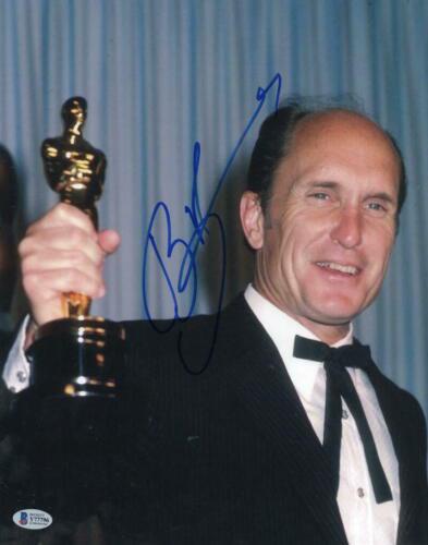 ROBERT DUVALL SIGNED 11X14 PHOTO AUTHENTIC AUTOGRAPH: ROBERT DUVALL SIGNED 11X14 PHOTO AUTHENTIC AUTOGRAPH OSCAR STATUE BECKETT Industry: Movies Object Type: Photograph Original/Reproduction: Original Signed by: ROBERT DUVALL Autograph Authentication: Be