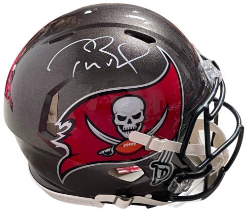 TOM BRADY SIGNED TAMPA BAY BUCCANEERS AUTOGRAPH SPEED: TOM BRADY SIGNED TAMPA BAY BUCCANEERS AUTOGRAPH SPEED AUTHENTIC FULL SIZE Sport: Football-NFL Product: Helmet Original/Reprint: Original Player: Tom Brady Team: Tampa Bay Buccaneers Autograph Authenti
