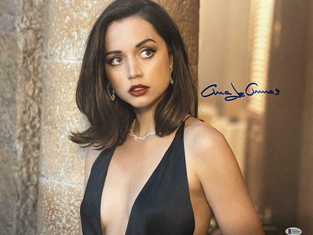 Ana de Armas Authentic Autographed 16x20 Photo: Ana de Armas Authentic Autographed 16x20 Photo Signature: Ana de Armas Product: Autographed 16x20 Photo Featured Movie: James Bond Certificate of Authenticity: Beckett Hologram & Card The myntauctions