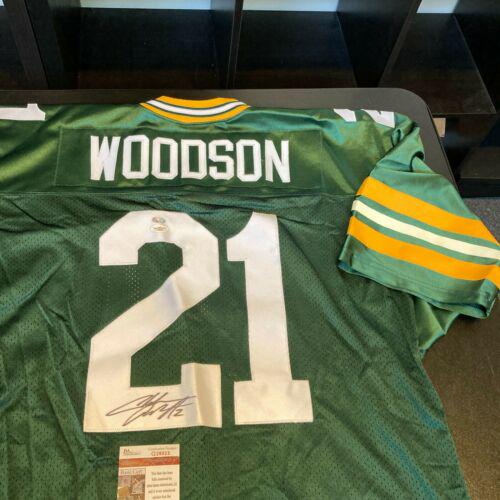 Charles Woodson Signed Green Bay Packers Jersey JSA: Charles Woodson Signed Green Bay Packers Jersey JSA Player: Charles Woodson Sport: Football-NFL Original/Reprint: Original Team: Green Bay Packers Autograph Authentication: Professional Sports (PSA/DN