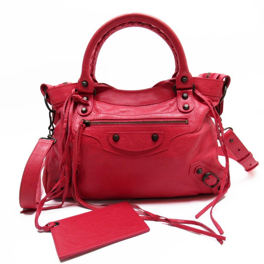 Balenciaga Handbag Shoulder Bag 2Way Classic City Red: Balenciaga Handbag Shoulder Bag 2Way Classic City Red Leather Brand: Balenciaga Type: Handbag, Shoulder bag Material: Leather Color: Red color Size (HxWxD): 22cm x 33cm x 7cm / 8.66'' x 12.99'' x 2.75