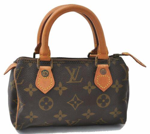 Louis Vuitton Monogram Mini Speedy Hand Bag Old Model LV: Louis Vuitton Monogram Mini Speedy Hand Bag Old Model LV Brand: Louis Vuitton Exterior Material: Monogram Canvas Style: Hand Bag Department: Women Exterior Color: Brown Bag Height: 4.5inches(11cm) Bag