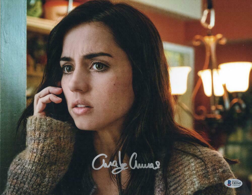 Ana de Armas Authentic Autographed 11x14 Photo: Ana de Armas Authentic Autographed 11x14 Photo Signature: Ana de Armas Product: Autographed 11x14 Photo Featured Movie: Knives Out Certificate of Authenticity: Beckett Hologram & Card The Mynt Guarant