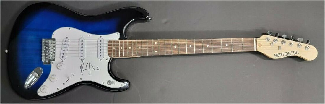 Robin Thicke Hand Signed Autographed Electric Guitar Rare Michael BAS: Robin Thicke Hand Signed Autographed Electric Guitar Rare Michael BAS Industry: Music Object Type: Guitar & Guitar Pick Original/Reproduction: Original Autograph Authentication: Beckett Autograph Auth