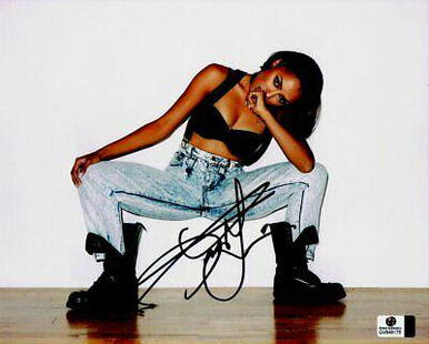 Kat Graham Hand Signed Autographed 8x10 Photo Vampire Diaries GV 848178: Kat Graham Hand Signed Autographed 8x10 Photo Vampire Diaries GV 848178 Object Type: Photograph Industry: Television Original/Reproduction: Original Autograph Authentication: Global Authentics