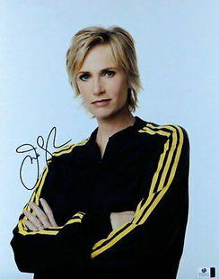 Jane Lynch Signed Autographed 11X14 Photo Glee Classic Black Track Suit GV852584: Jane Lynch Signed Autographed 11X14 Photo Glee Classic Black Track Suit GV852584 Object Type: Photograph Industry: Television Original/Reproduction: Original Signed by: Jane Lynch Autograph