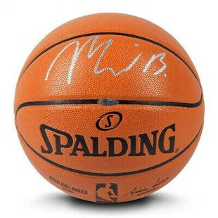 Miles Bridges Signed Autographed Spalding Basketball Charlotte Hornets UDA: Miles Bridges Signed Autographed Spalding Basketball Charlotte Hornets UDA Sport: Basketball-NBA Product: Ball Original/Reprint: Original Player: Miles Bridges Autograph Authentication: Upper