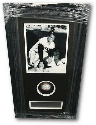 Willie Mays Hand Signed Autographed Baseball Framed W/ 8x10 Photo Mays Holo Ball: Willie Mays Hand Signed Autographed Baseball Framed W/ 8x10 Photo Mays Holo Ball Sport: Baseball-MLB Product: Ball Original/Reprint: Original Player: Willie Mays Autograph Authentication: Athlete Holo